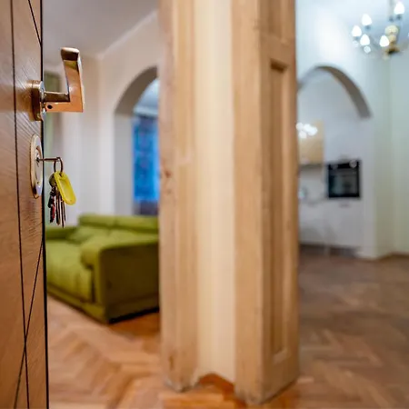Elite Place Apartment *